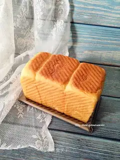 White toast