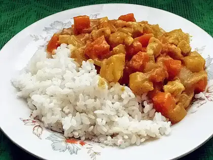 curry-fruit soup