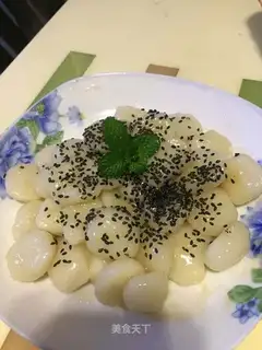 Sesame pastry