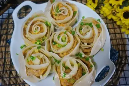 Rose fried dumplings