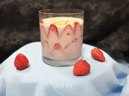 Yogurt strawberry juice