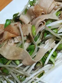 Black bean sprouts thousands of silks