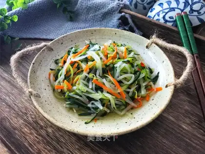 Green bean bud cucumber