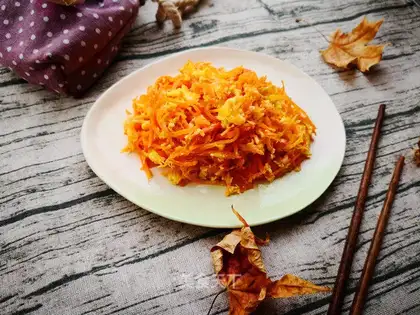 Salt carrot fried eggs