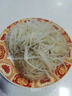 Bean sprouts