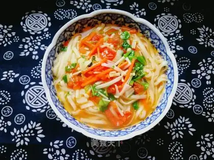 Tomato carrot noodles