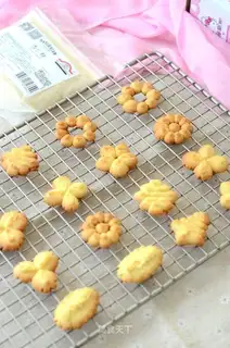 Almond cookies