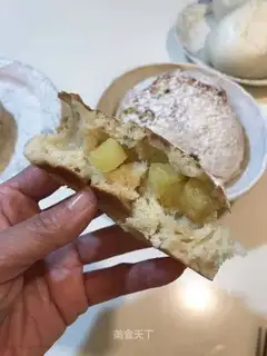 Pineapple bread