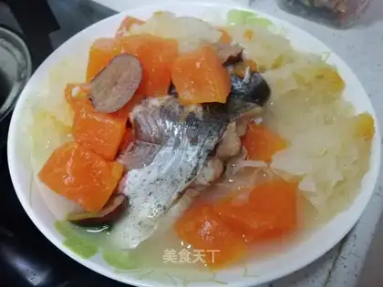 The papayas' silver-eared mackerel tail soup