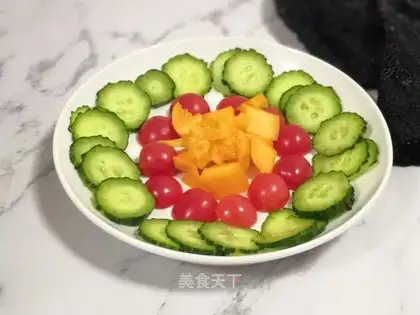 Fruit and vegetable platter salad