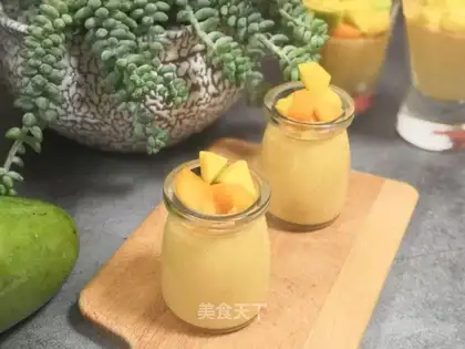 Mango yogurt pudding