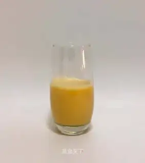 Banana mango milkshake
