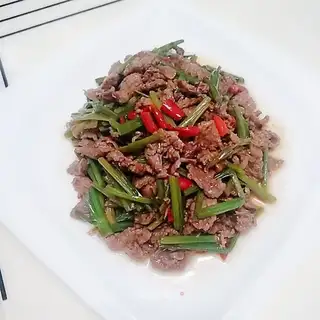 Celery and roast beef