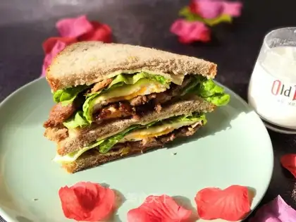 Beef egg sandwich