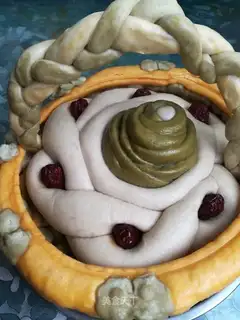 Basket buns