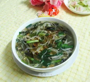 Green bean sprouts