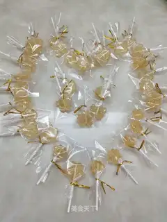 Pure fruit and vegetable lollipop
