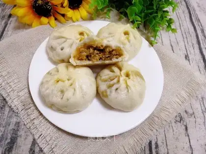 Poppy buns