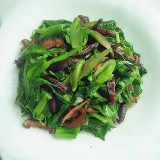 Cricket fried mushrooms