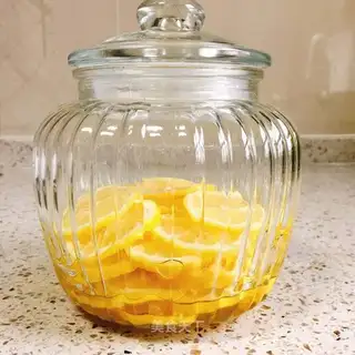 Lemon pickles