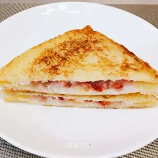 Strawberry yogurt pie