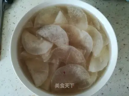 The radish lamb soup