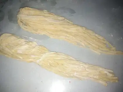 Egghand noodles