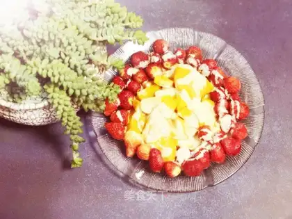 Mango strawberry yogurt