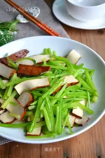 Celery fried dry