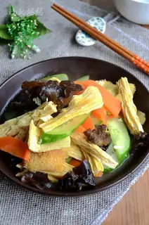 The cucumber monkey mushrooms