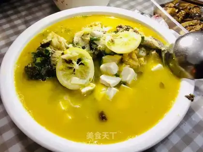 Lemonfish tofu soup