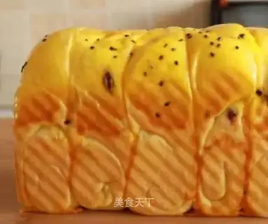 Five puffs of bread