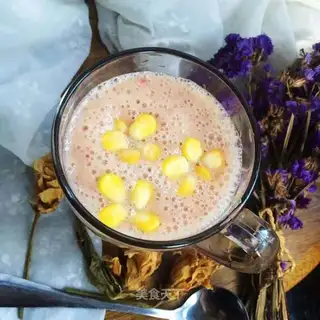 Banana strawberry milkshake