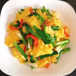 Garlic fried eggs