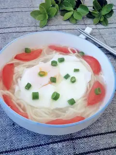 Pour some noodles
