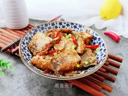 Sour spicy spicy fish
