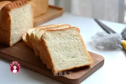 Chinese light cream toast
