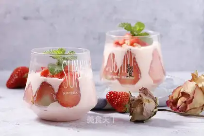 Strawberry pudding