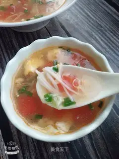Tomatoes, mushroom and egg soup