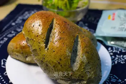 Black sesame bread