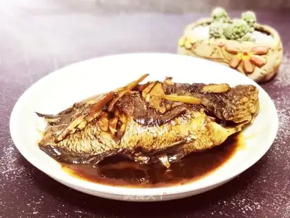 A red-burned tilapia