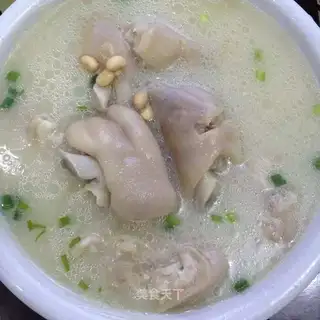 Soybean pig hoof