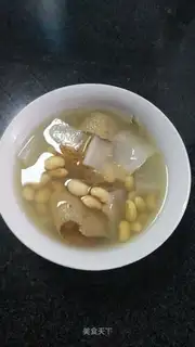 radish soy soup