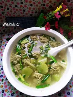 Bean mashed meatball soup