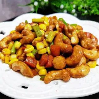 Corn grains of cashew nuts
