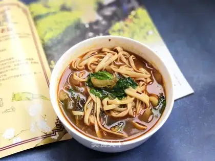 Sour beef noodles