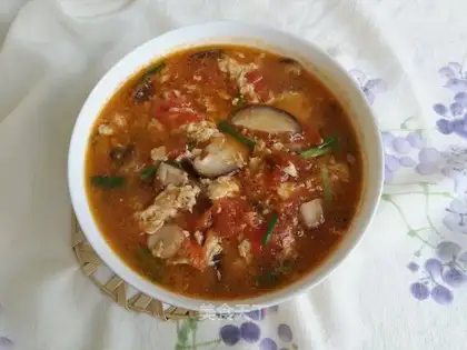 Tomato mushroom egg soup