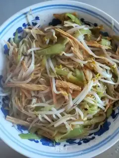 The green bean sprouts