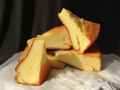 Rose yogurt cake