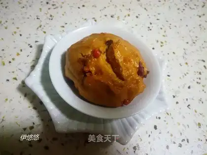 Red dates, red sugar buns